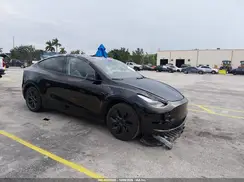 7SAYGDED3SF215199 2025 TESLA MODEL Y