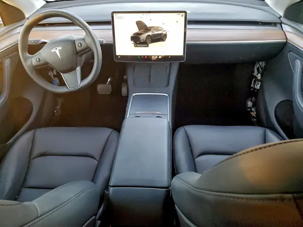 7SAYGDED3SF218281 2025 TESLA MODEL Y - Image 8