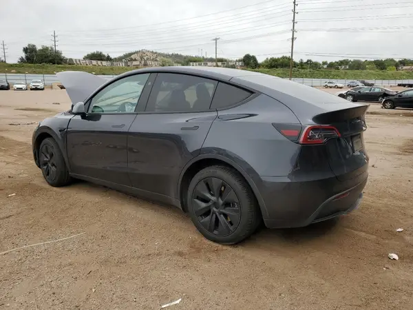 7SAYGDED3SF228549 2025 TESLA MODEL Y - Image 2