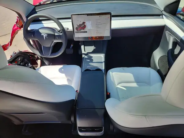 7SAYGDED3SF234979 2025 TESLA MODEL Y - Image 8