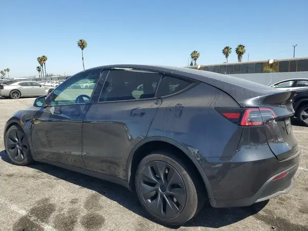 7SAYGDED3SF242855 2025 TESLA MODEL Y - Image 2