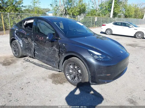 7SAYGDED3SF248462 2025 TESLA MODEL Y - Image 1