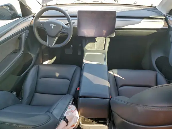 7SAYGDED3SF262006 2025 TESLA MODEL Y - Image 8