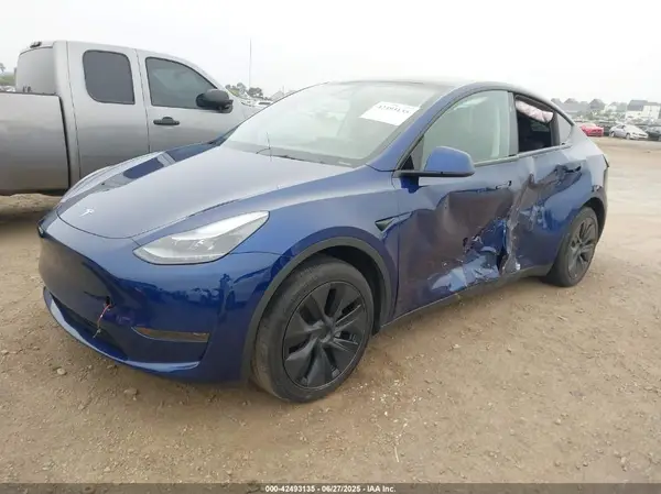 7SAYGDED3SF277217 2025 TESLA MODEL Y - Image 2