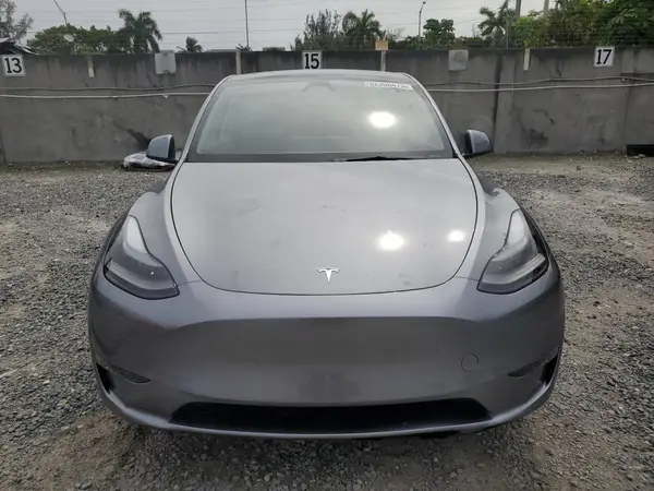 2025 TESLA MODEL Y COPART lot 52300475 auction photo 5