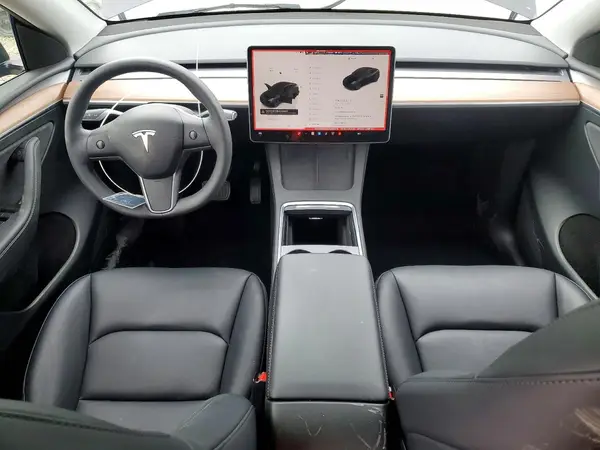 7SAYGDED3SF306070 2025 TESLA MODEL Y - Image 8