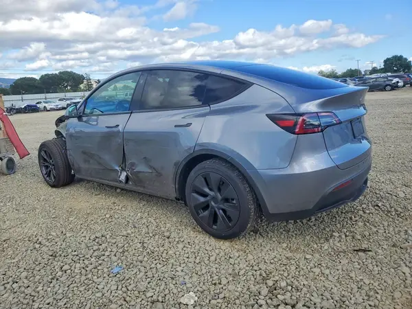 7SAYGDED3SF320373 2025 TESLA MODEL Y - Image 2