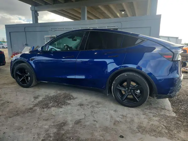 7SAYGDED3TA426515 2026 TESLA MODEL Y - Image 2