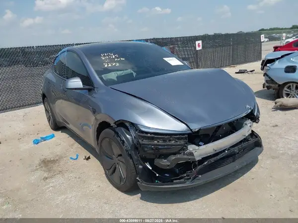 7SAYGDED3TA428278 2026 TESLA MODEL Y - Image 1