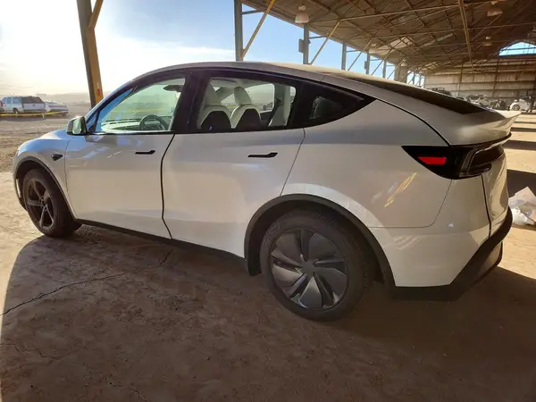 7SAYGDED3TA442522 2026 TESLA MODEL Y - Image 2