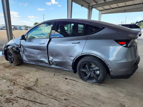 7SAYGDED3TA453679 2026 TESLA MODEL Y - Image 2