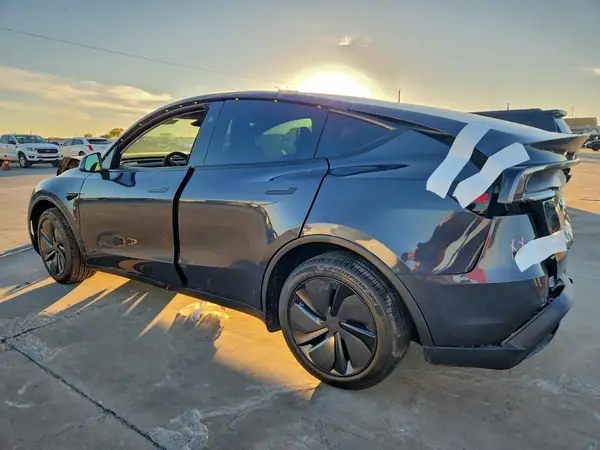 7SAYGDED3TA484687 2026 TESLA MODEL Y - Image 2