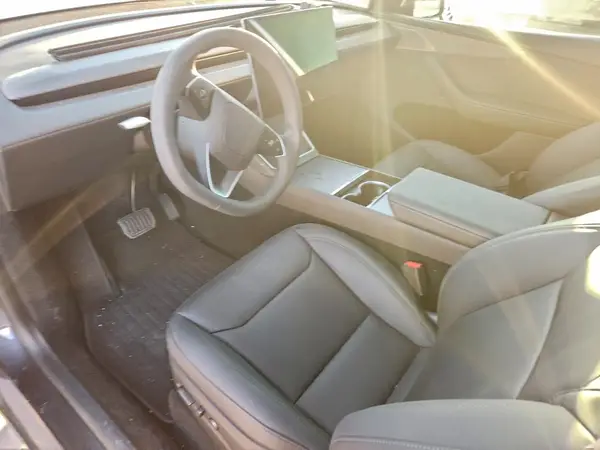7SAYGDED3TA484687 2026 TESLA MODEL Y - Image 8