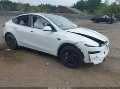 7SAYGDED3TA486553 2026 TESLA MODEL Y