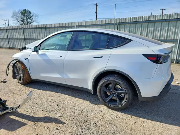 7SAYGDED3TA494698 2026 TESLA MODEL Y - Image 2