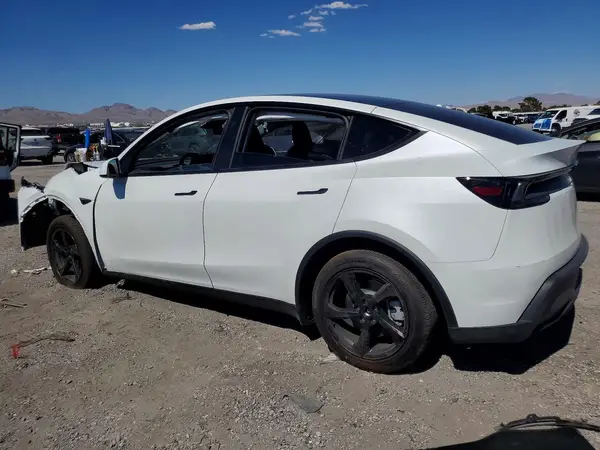 7SAYGDED3TF375598 2026 TESLA MODEL Y - Image 2