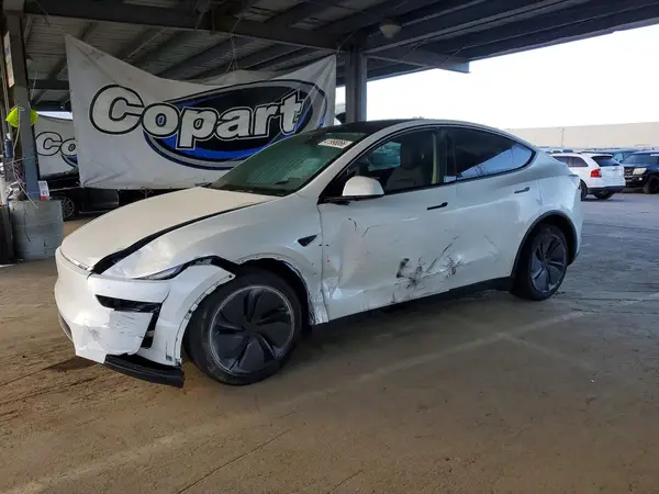 7SAYGDED3TF399268 2026 TESLA MODEL Y - Image 1
