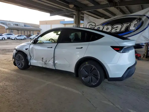 7SAYGDED3TF399268 2026 TESLA MODEL Y - Image 2