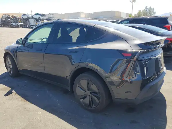 7SAYGDED3TF402363 2026 TESLA MODEL Y - Image 2