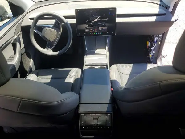 7SAYGDED3TF402363 2026 TESLA MODEL Y - Image 8