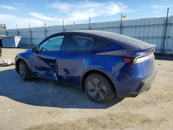 7SAYGDED3TF416585 2026 TESLA MODEL Y - Image 2