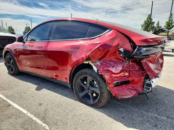 7SAYGDED3TF436738 2026 TESLA MODEL Y - Image 2
