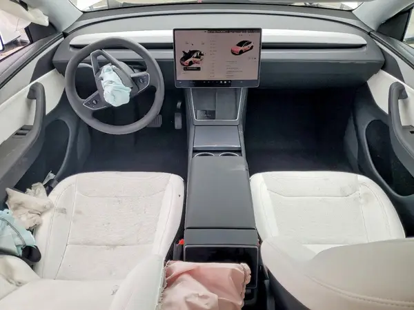 7SAYGDED3TF439297 2026 TESLA MODEL Y - Image 8