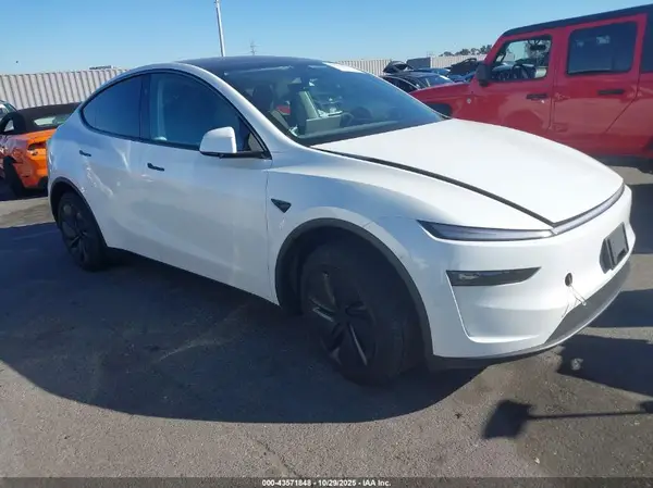7SAYGDED3TF441227 2026 TESLA MODEL Y - Image 1