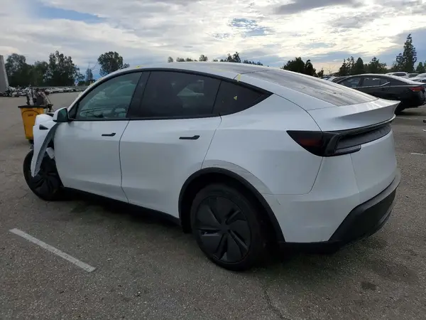7SAYGDED3TF445035 2026 TESLA MODEL Y - Image 2