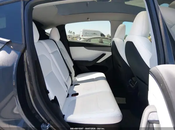 7SAYGDED3TF445438 2026 TESLA MODEL Y - Image 8
