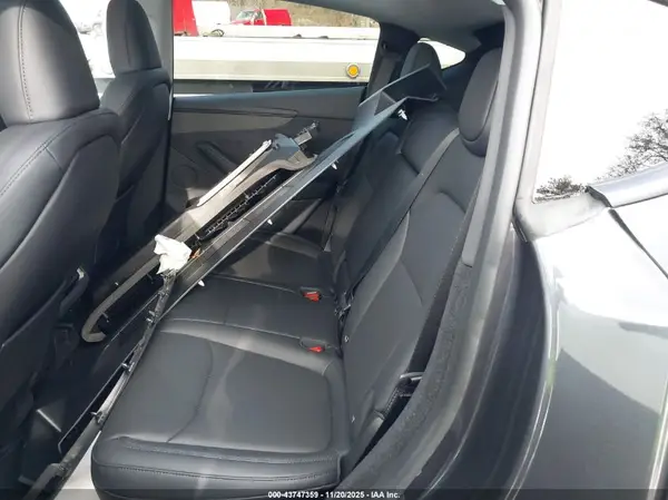 7SAYGDED3TF516606 2026 TESLA MODEL Y - Image 8