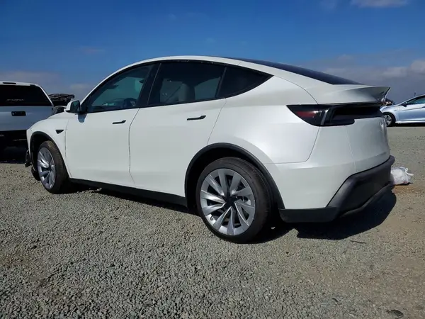 7SAYGDED3TF559679 2026 TESLA MODEL Y - Image 2