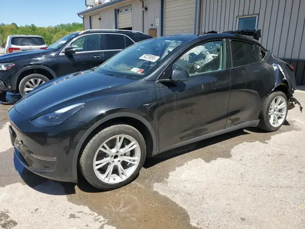 7SAYGDED4PF931181 2023 TESLA MODEL Y - Image 1