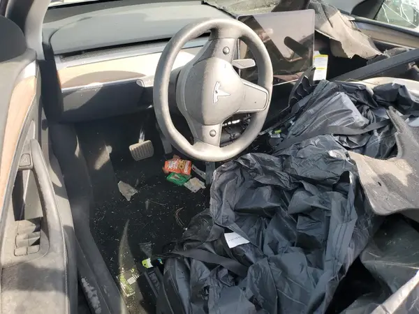 7SAYGDED4PF931181 2023 TESLA MODEL Y - Image 8