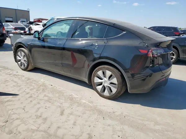 7SAYGDED4PF940057 2023 TESLA MODEL Y - Image 2