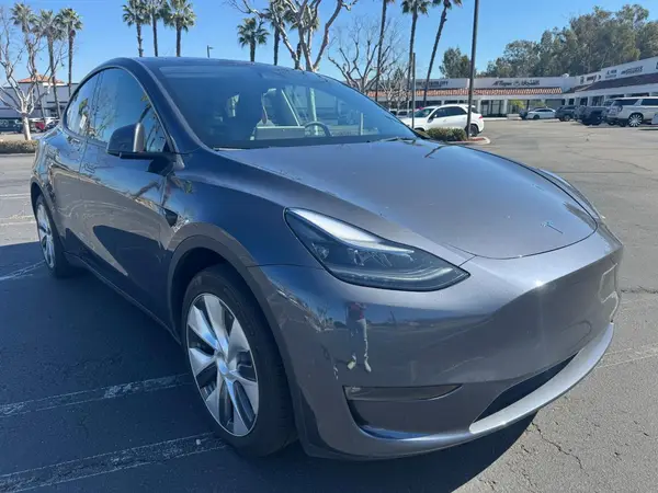 7SAYGDED4PF940897 2023 TESLA MODEL Y - Image 1