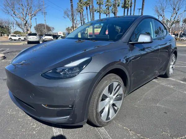 7SAYGDED4PF940897 2023 TESLA MODEL Y - Image 2