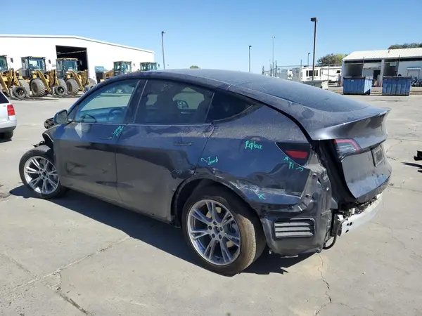 7SAYGDED4PF941029 2023 TESLA MODEL Y - Image 2