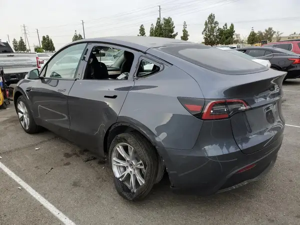 7SAYGDED4PF944691 2023 TESLA MODEL Y - Image 2