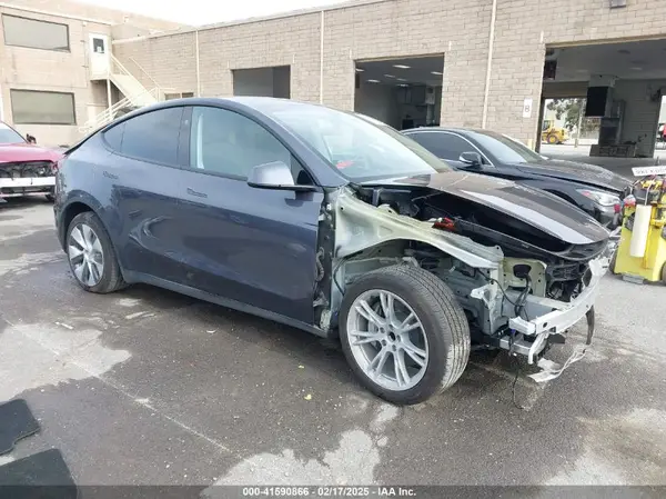 7SAYGDED4PF947087 2023 TESLA MODEL Y - Image 1