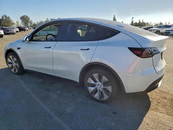 7SAYGDED4PF965329 2023 TESLA MODEL Y - Image 2