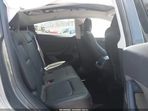 7SAYGDED4PF979411 2023 TESLA MODEL Y - Image 8