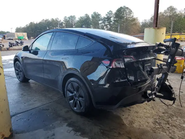 7SAYGDED4RA318025 2024 TESLA MODEL Y - Image 2