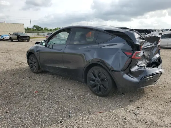 7SAYGDED4RA329638 2024 TESLA MODEL Y - Image 2
