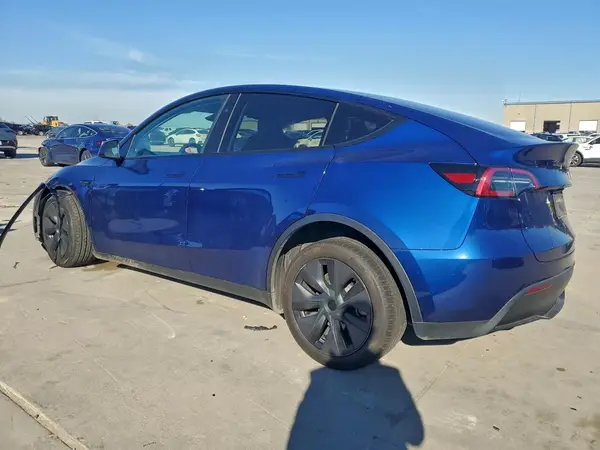7SAYGDED4RA330630 2024 TESLA MODEL Y - Image 2