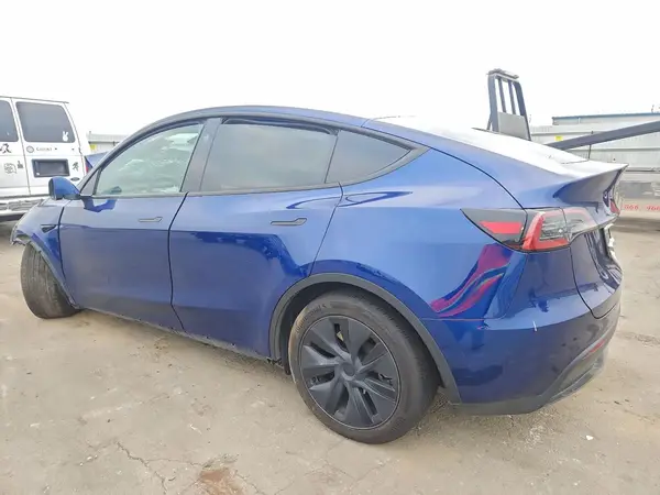 7SAYGDED4RA334046 2024 TESLA MODEL Y - Image 2