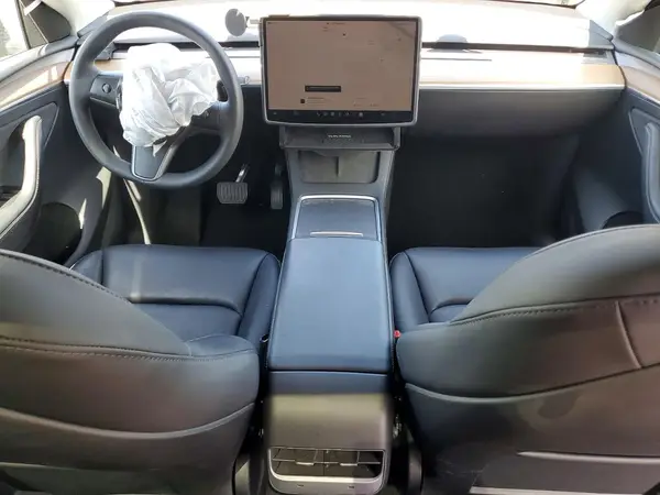 7SAYGDED4RF038592 2024 TESLA MODEL Y - Image 8