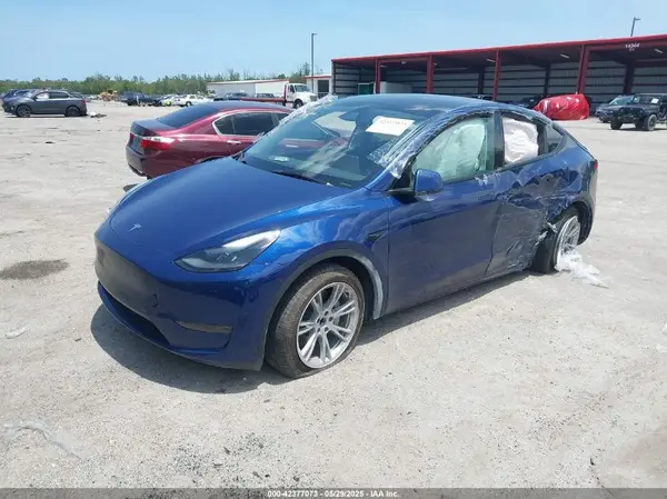 7SAYGDED4RF044747 2024 TESLA MODEL Y - Image 2