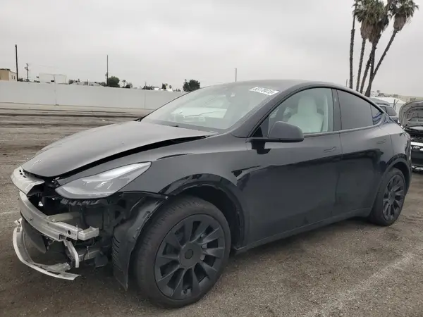 7SAYGDED4RF045915 2024 TESLA MODEL Y - Image 1