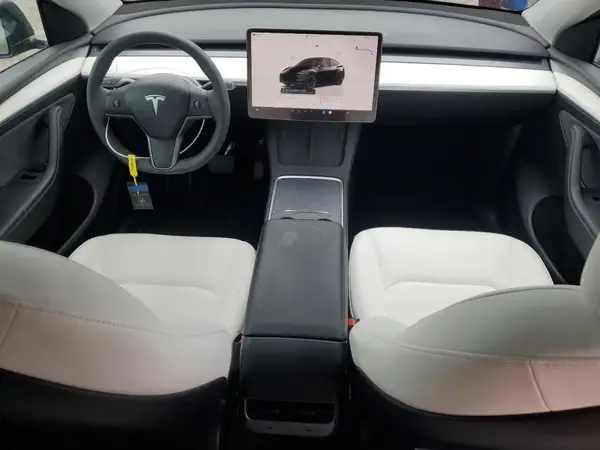 7SAYGDED4RF045915 2024 TESLA MODEL Y - Image 8